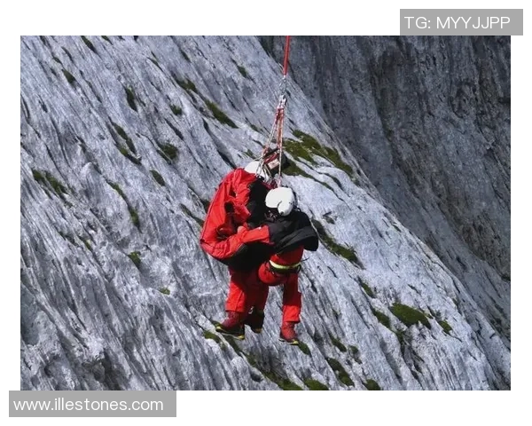 攀岩运动的灵活性探讨:北京攀岩队的训练与挑战分析 攀岩运动的灵活性探讨:北京攀岩队的训练与挑战分析