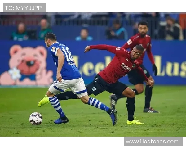 沙尔克04遭遇惨败，积分榜垫底，保级形势堪忧